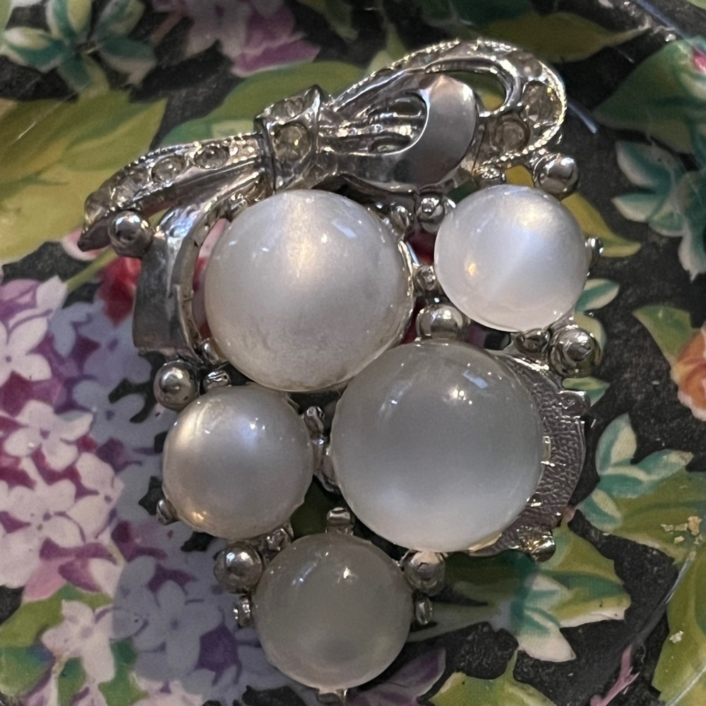 Coro broach moon glow lucite cabochons rhinestone designer Gene Verecchio  1940s